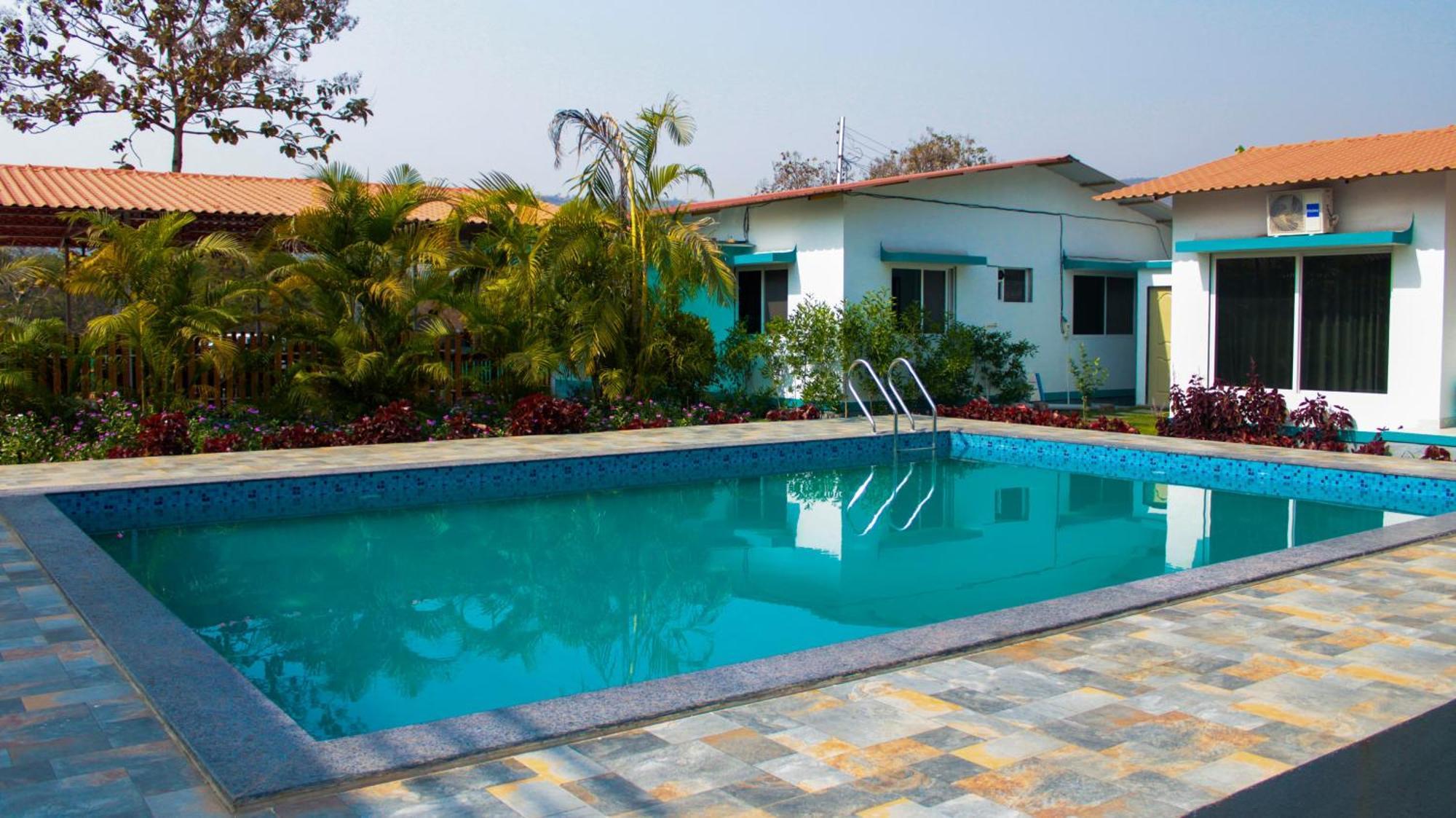 Mohor Retreat Hotel Alibag Exterior photo